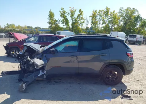 2023 Jeep Compass Trailhawk 4X4 из США, поврежденный, VIN 3C4NJDDN6PT532706